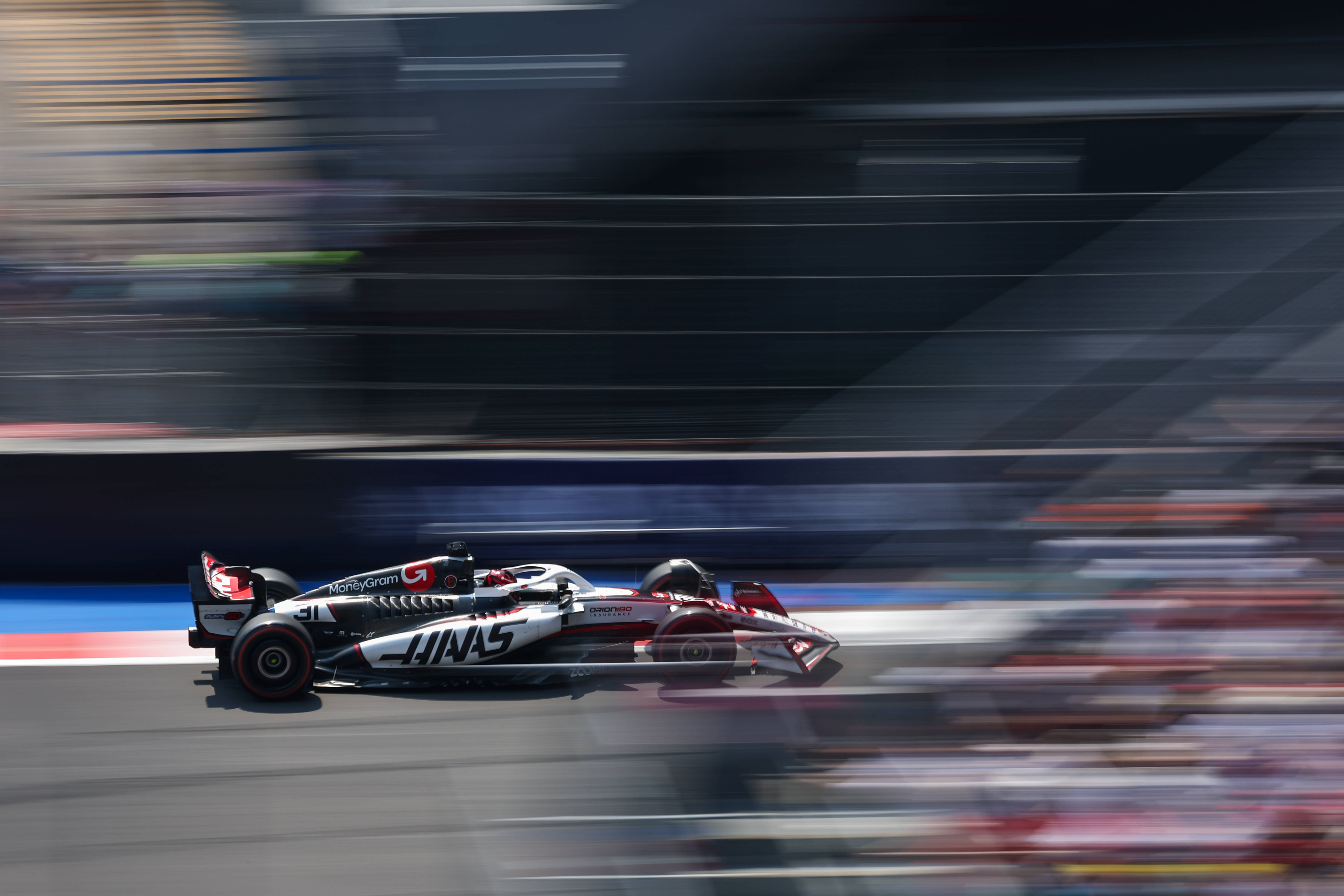 红牛车队逆转哈斯车队，诺里斯扛起全队