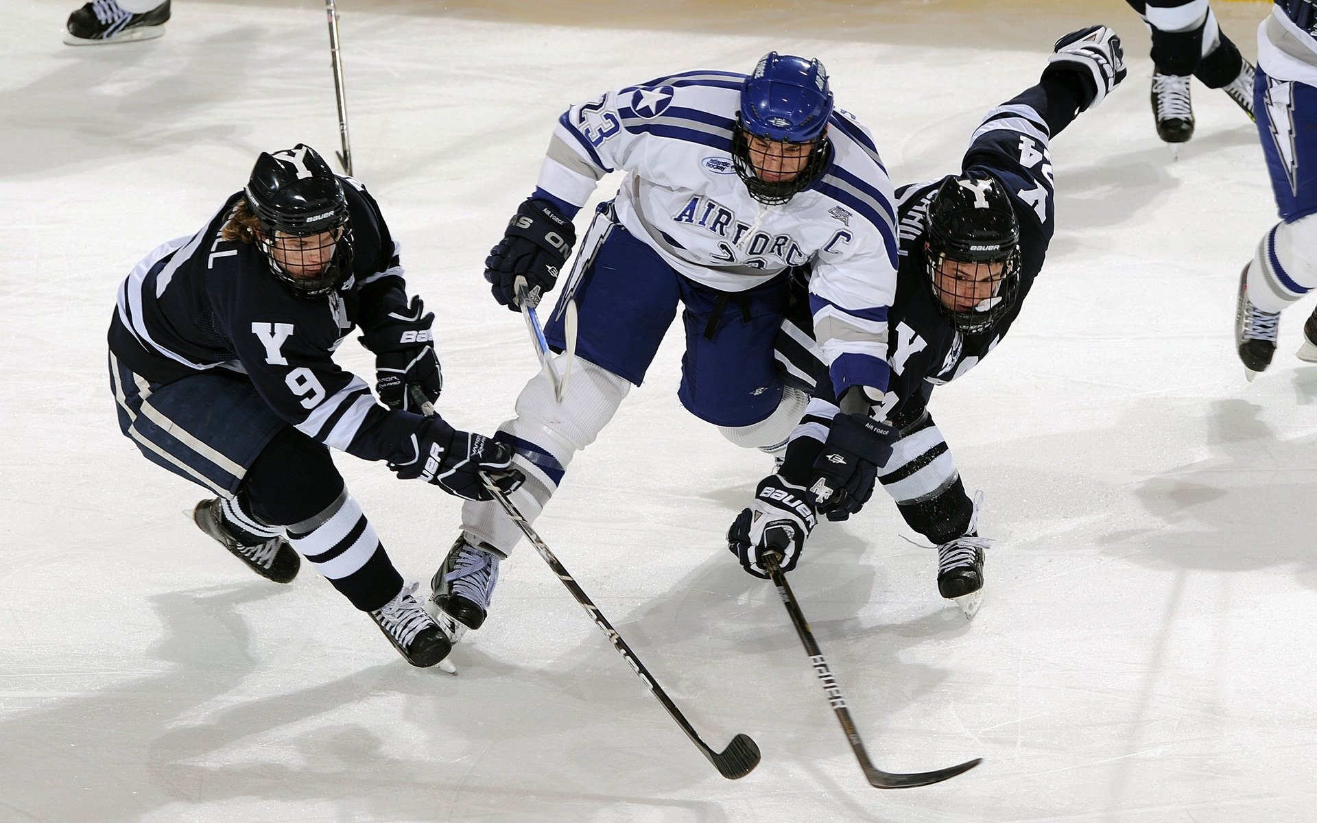 多特蒙德制霸澳大利亚，凯塞多在F1街道赛接管比赛，当足球的激情与赛车的轰鸣在南方大陆交响