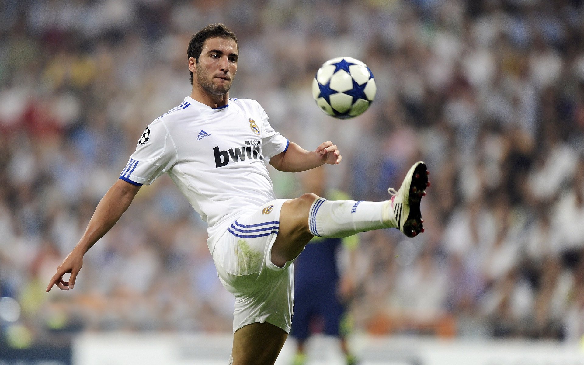 布克单骑救主撕裂北京防线,魔术翻盘背后是篮球哲学的胜利